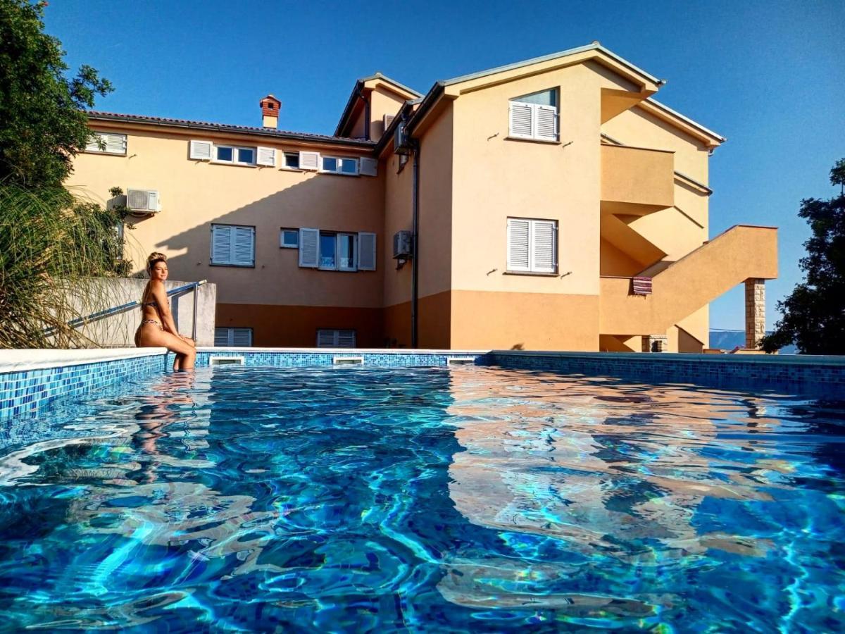 Apartmani Jaric Novi Vinodolski Exterior foto