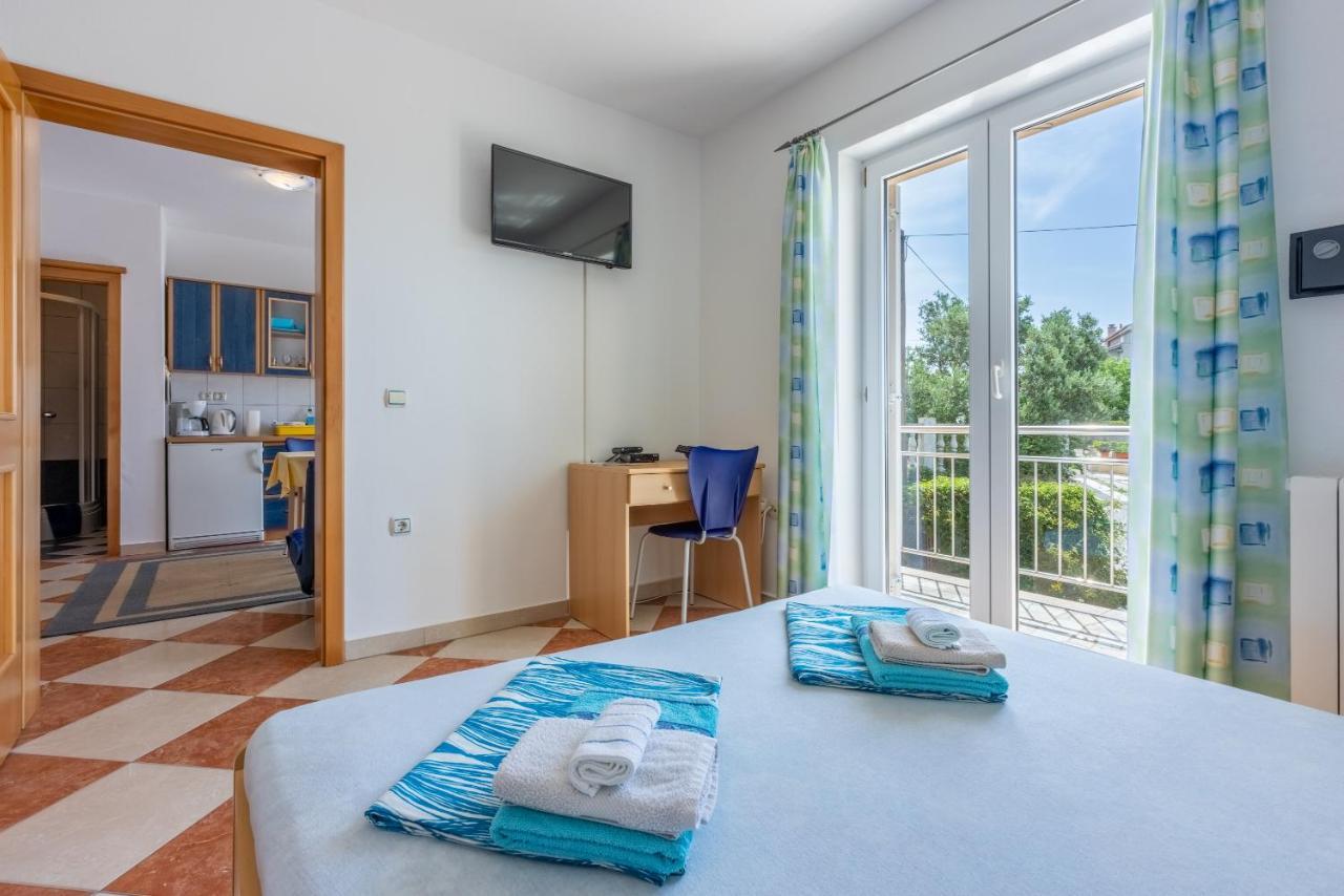 Apartmani Jaric Novi Vinodolski Exterior foto