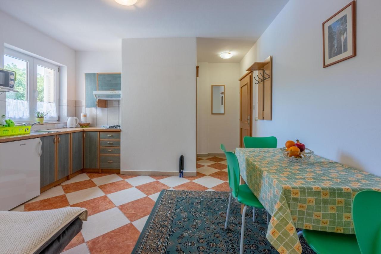 Apartmani Jaric Novi Vinodolski Exterior foto