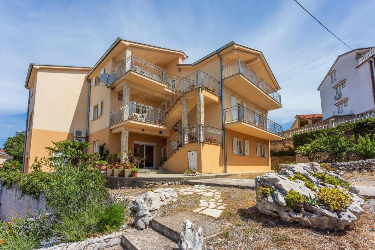 Apartmani Jaric Novi Vinodolski Exterior foto