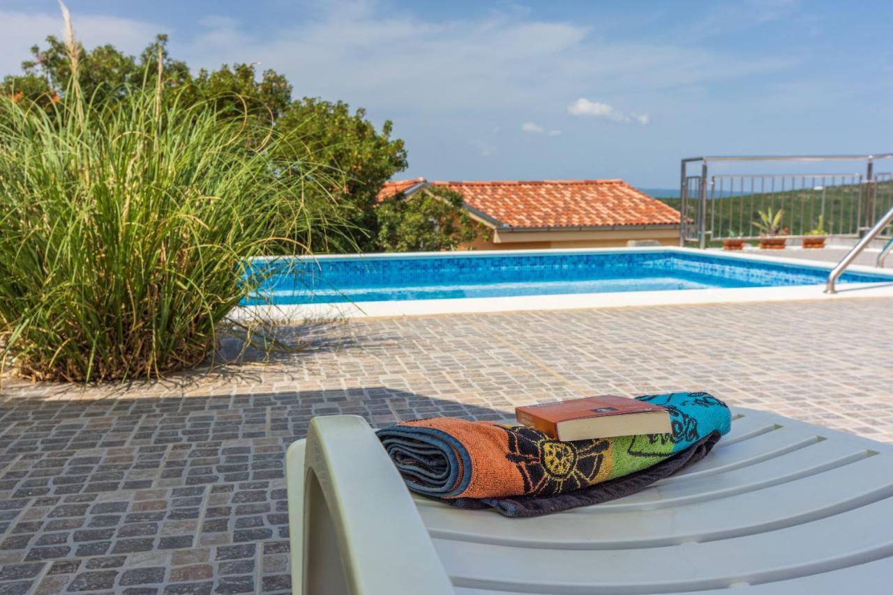 Apartmani Jaric Novi Vinodolski Exterior foto