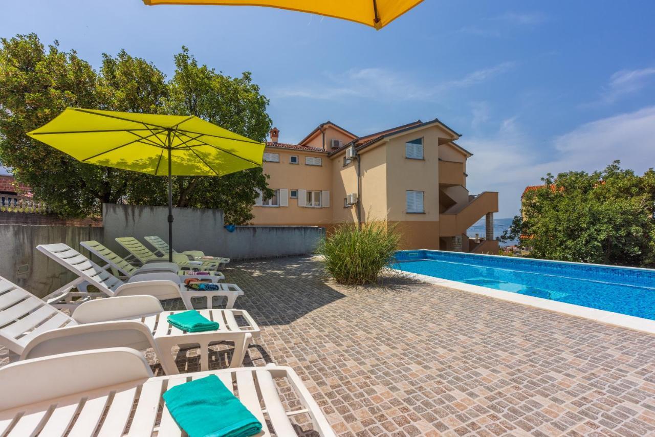 Apartmani Jaric Novi Vinodolski Exterior foto