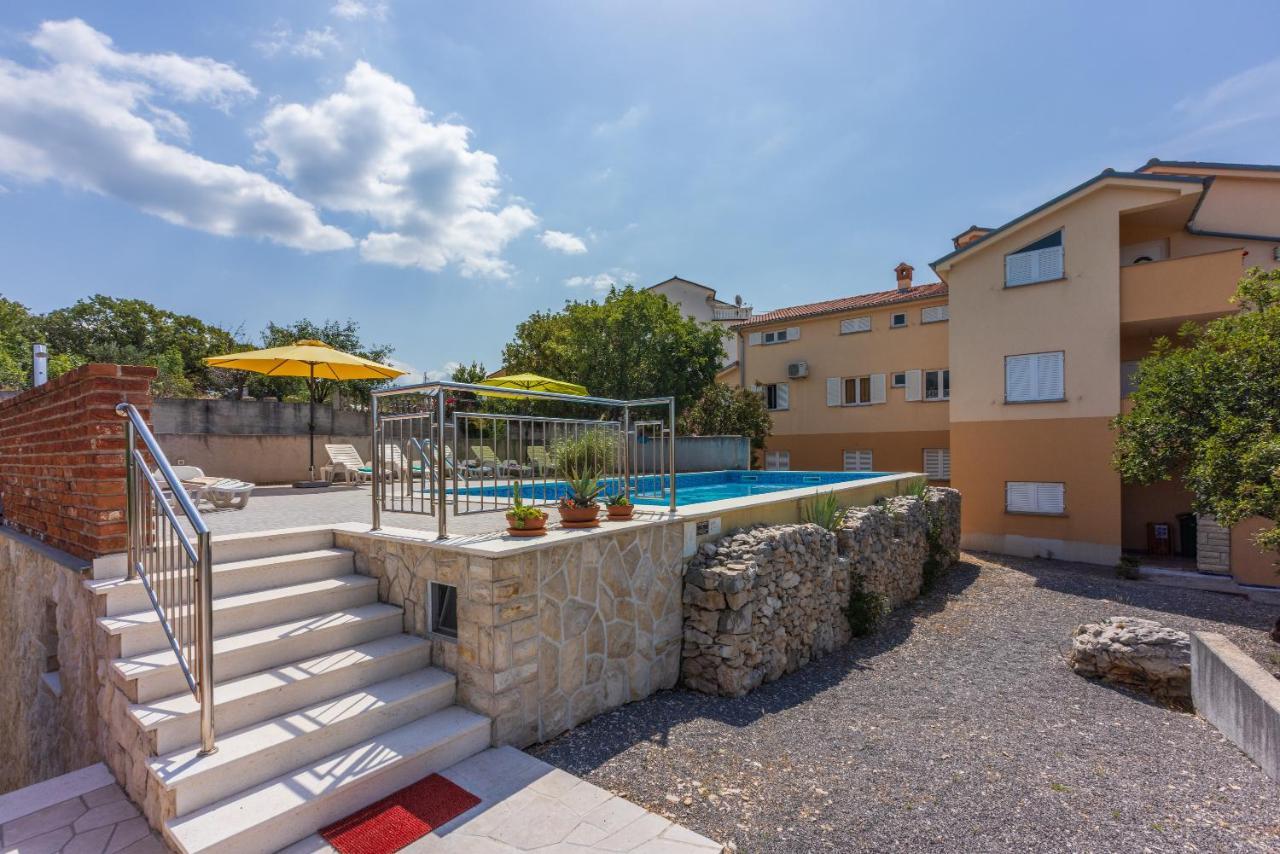 Apartmani Jaric Novi Vinodolski Exterior foto